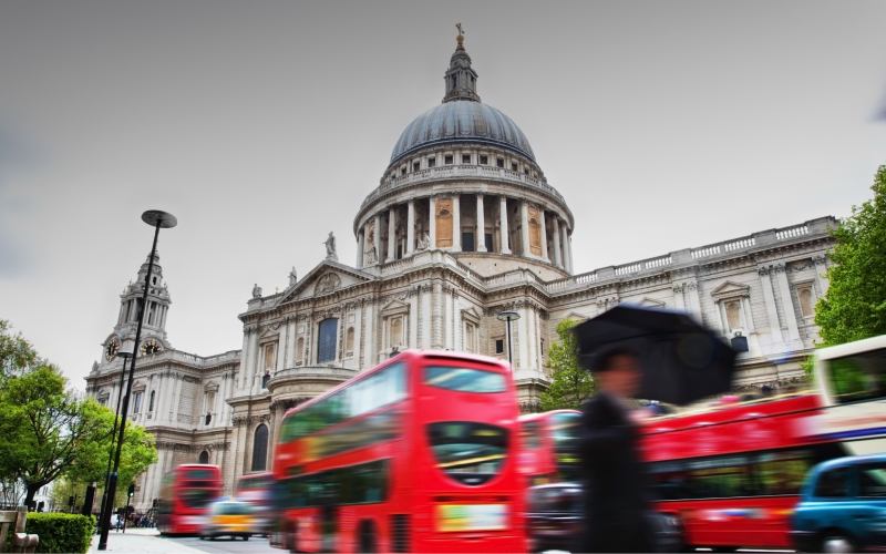 Landscape London image of traditional buildings and red busses - Net Zero Needs a Budget